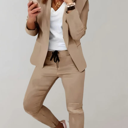 HOPE | Tweedelige set met getailleerde geruite blazer en bijpassende broek - Visconte