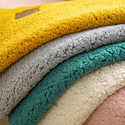 Daniel Hechter™ | Plush Non-Slip Protective Sofa Cover | Modern Thick Fabric | Pet-Friendly | Home Décor