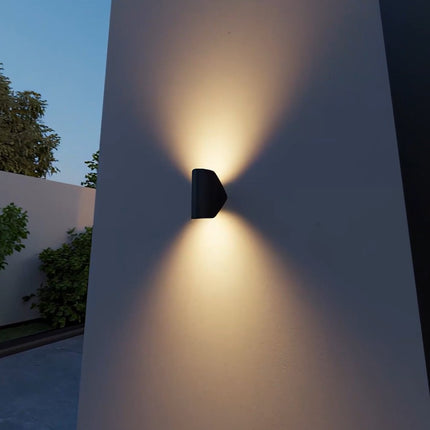 CYGNUS 2.0 | Elegant Wall-Mounted Lighting Fixture | Soft Glare-Free Illumination | Luxurious High-Quality Finish | Perfect for Mood and Accent Lighting | Ideal for Various Interior Styles