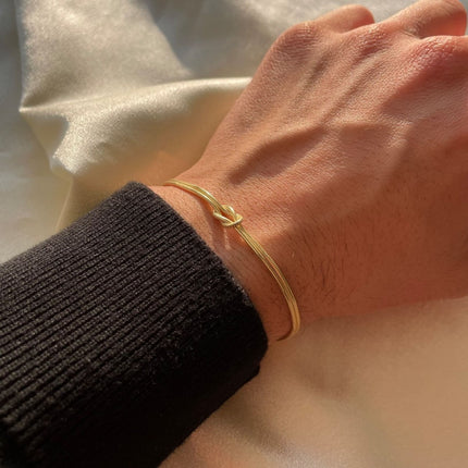 Visconte | Unisex Love Knot Bracelet | Stainless Steel | Adjustable 17-20.5 cm | Waterproof & Hypoallergenic | Symbol of Connection